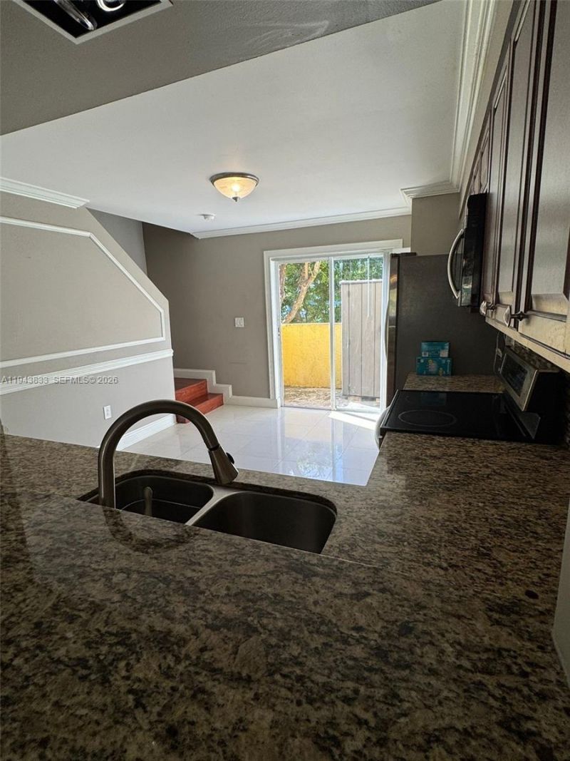 8240 SW 149th Ct, Unit 7-206, Miami, FL 33193 Photo