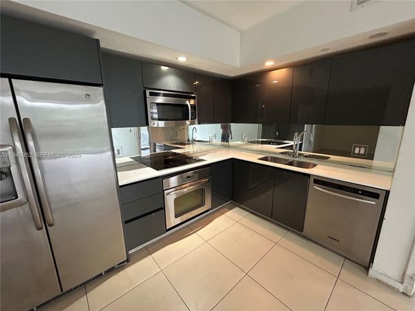 31 SE 6th St , Unit 407, Miami, FL 33131