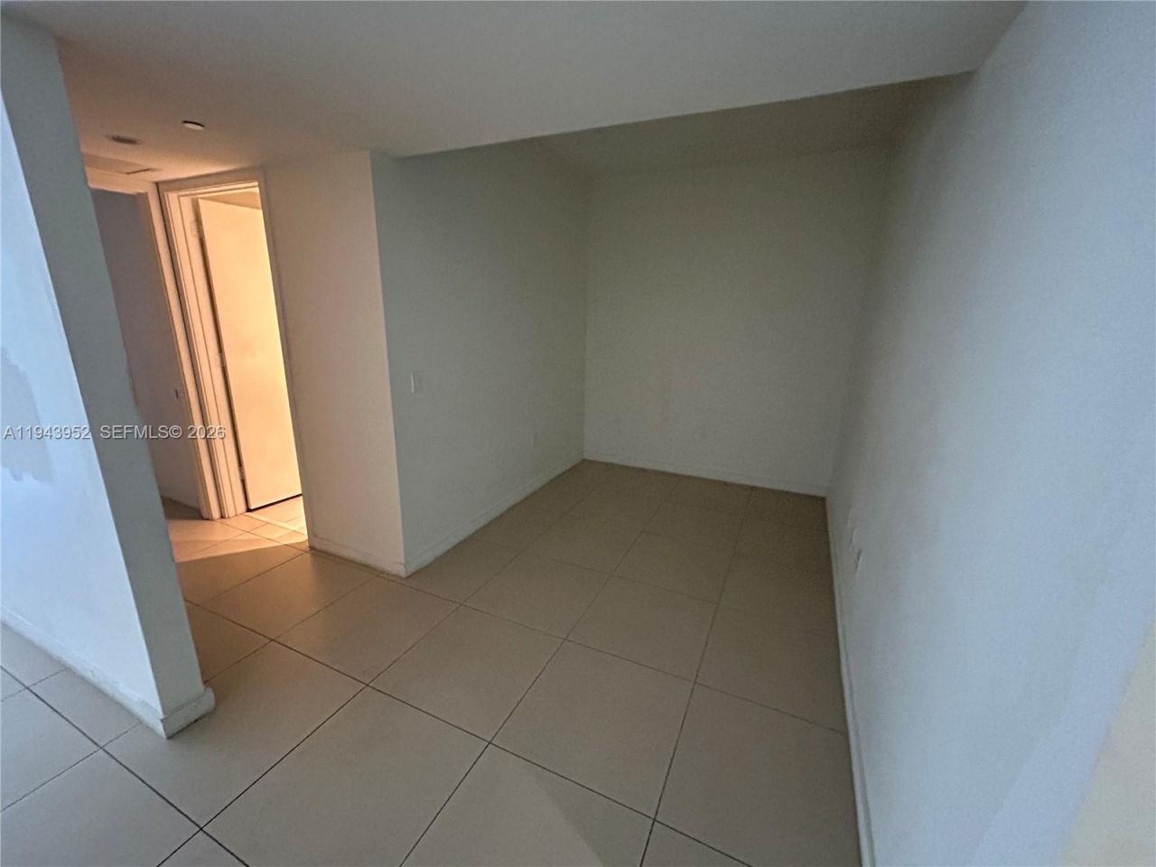 31 SE 6th St , Unit 407, Miami, FL 33131 Photo