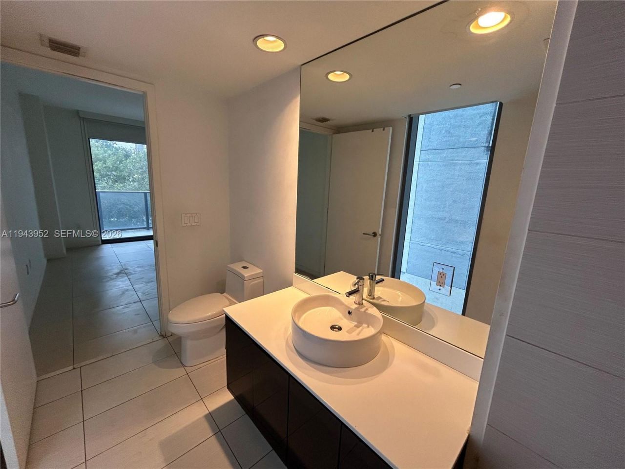 31 SE 6th St, Unit 407, Miami, FL 33131 Photo