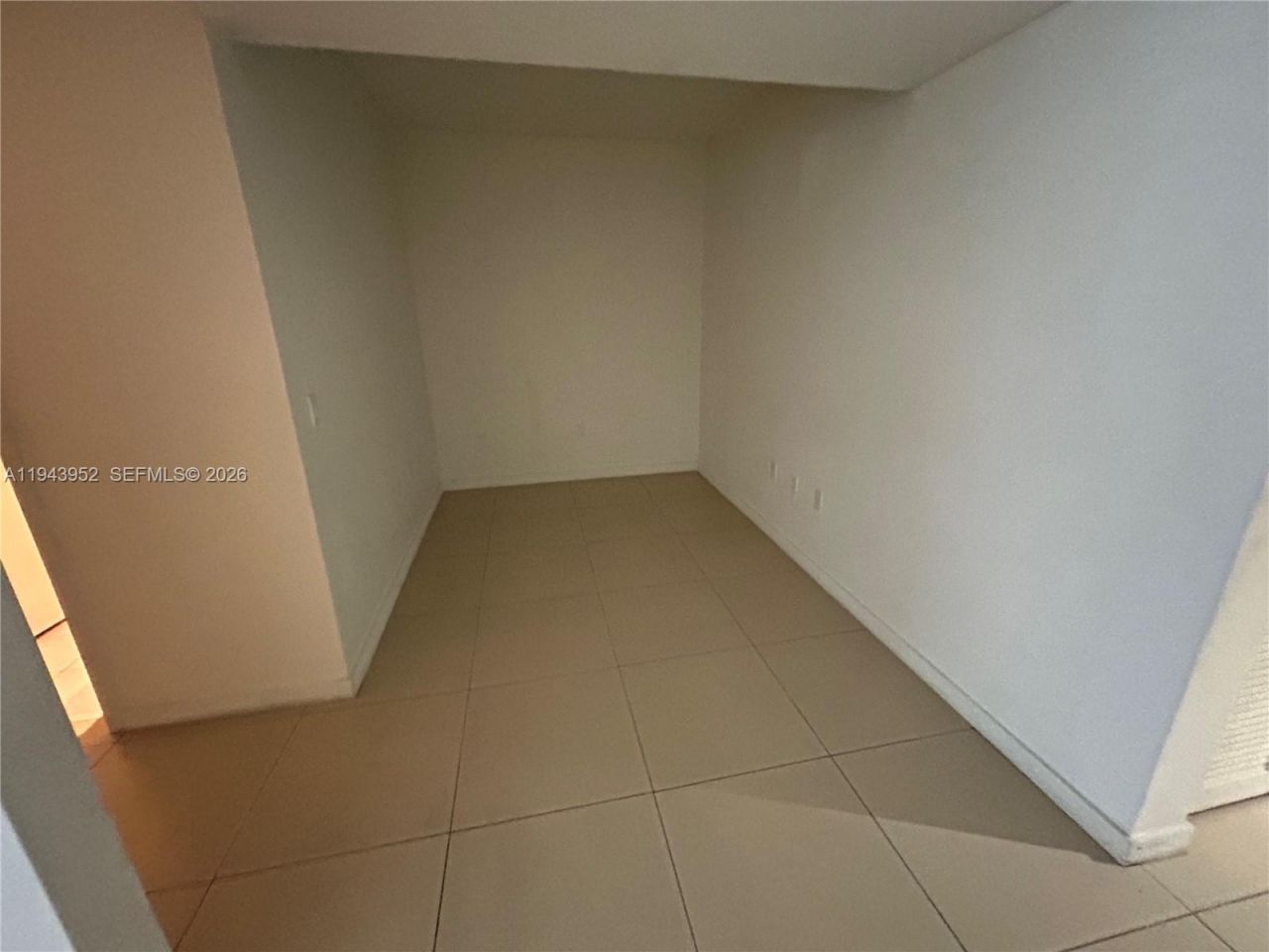 31 SE 6th St, Unit 407, Miami, FL 33131 Photo