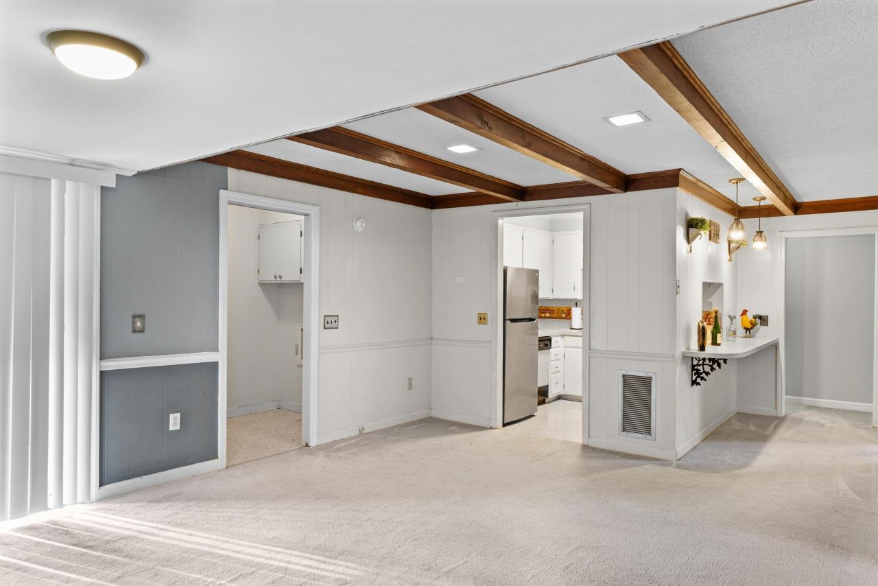 204 Brook Drive Photo 10