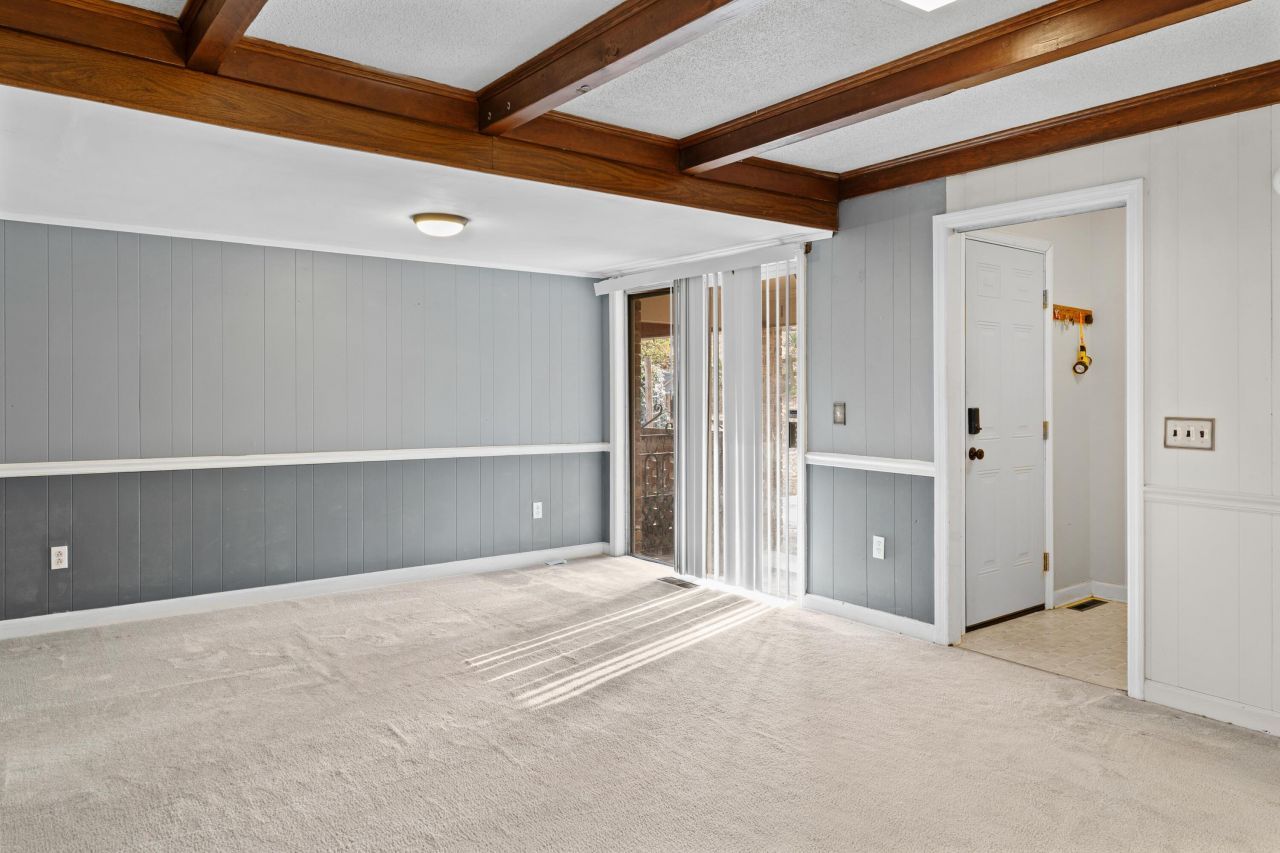 204 Brook Drive Photo 11