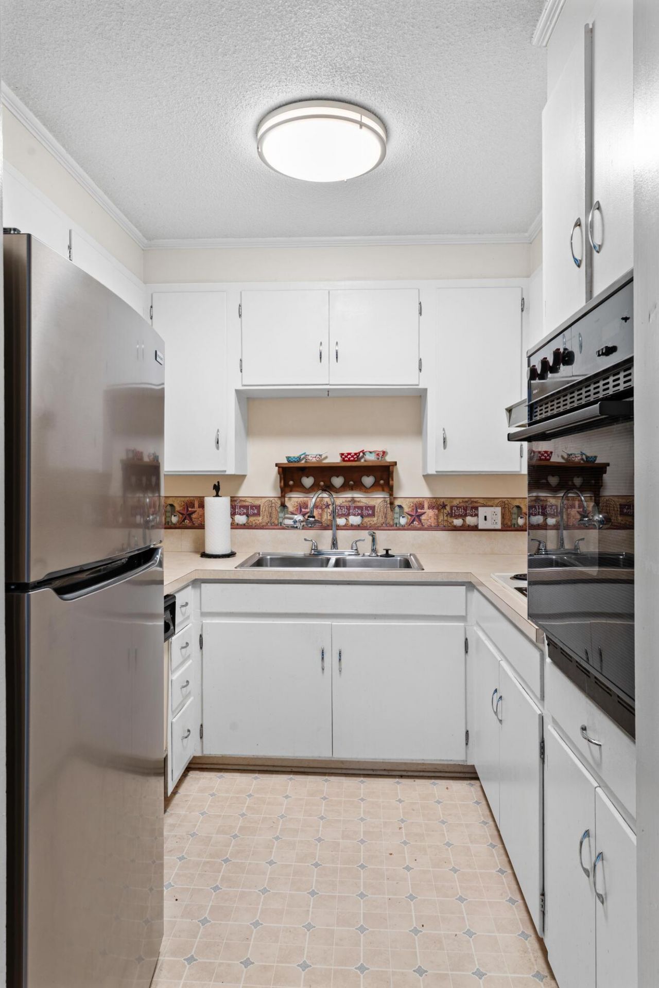 204 Brook Drive Photo 12