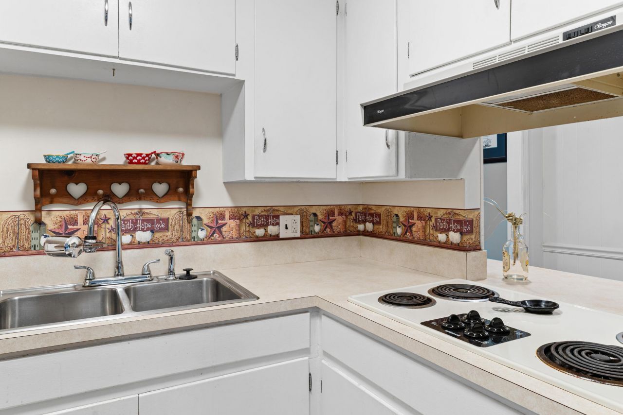 204 Brook Drive Photo 13