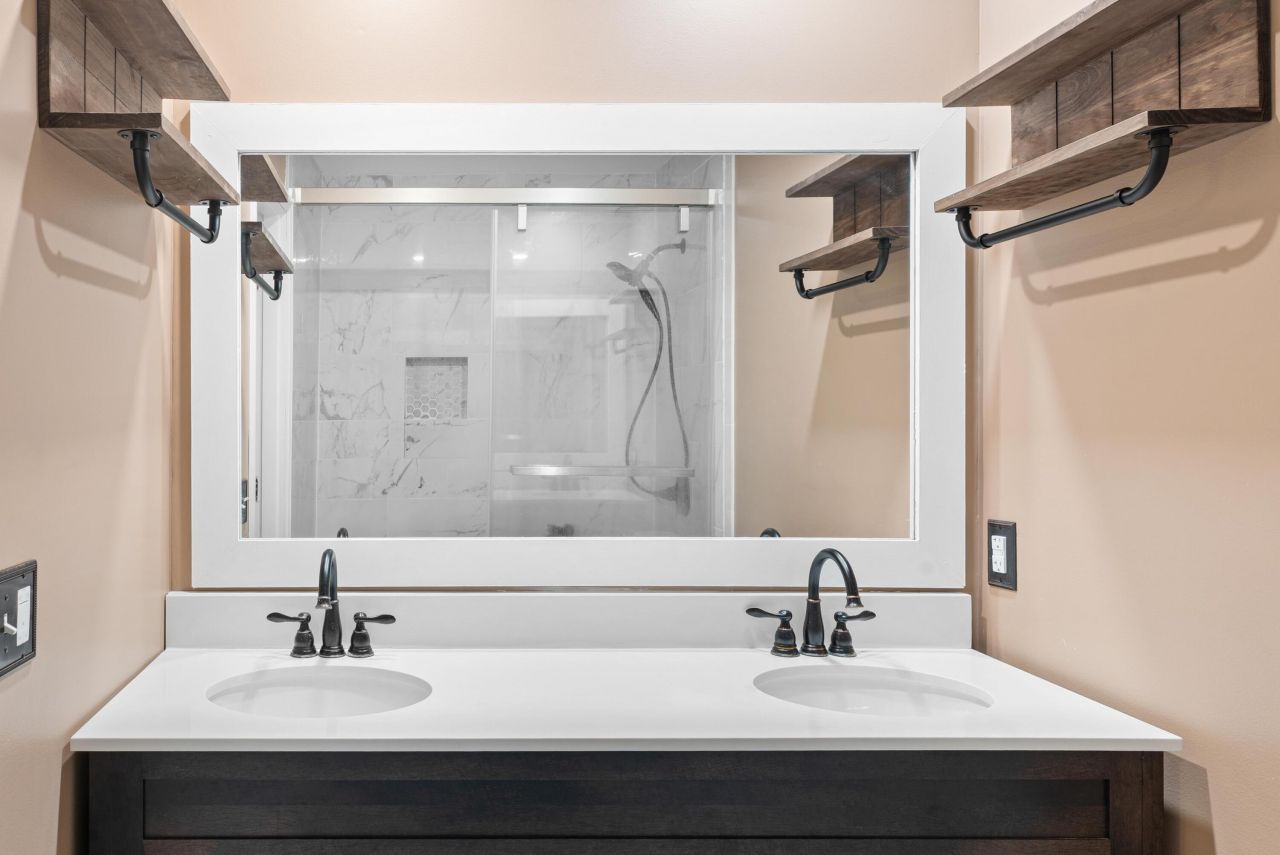 204 Brook Drive Photo 18