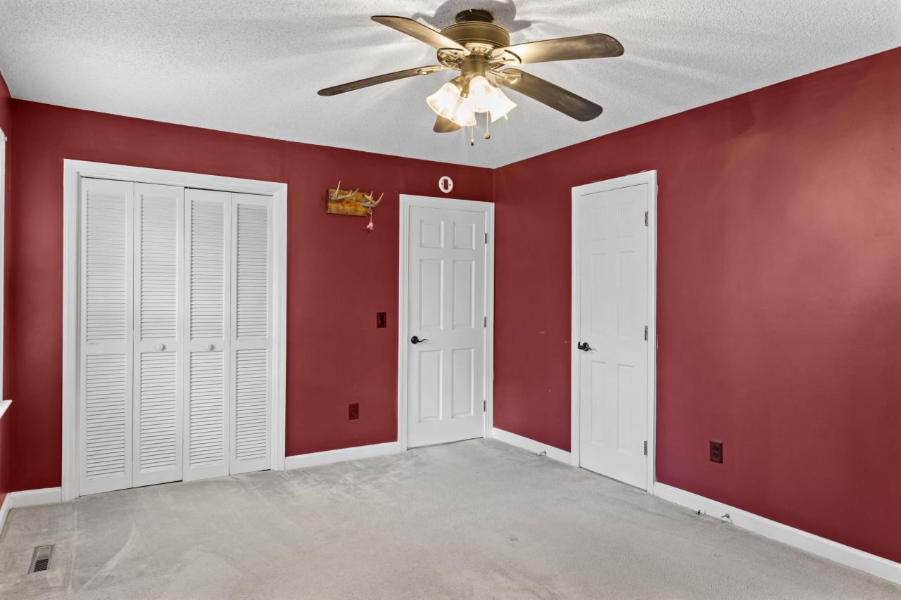 204 Brook Drive Photo 19