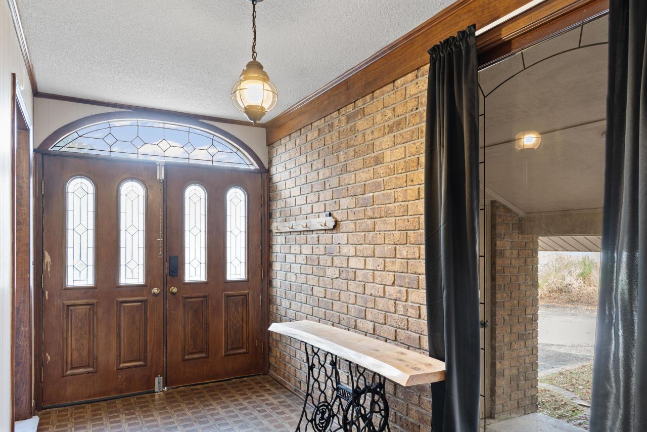 204 Brook Drive Photo 8