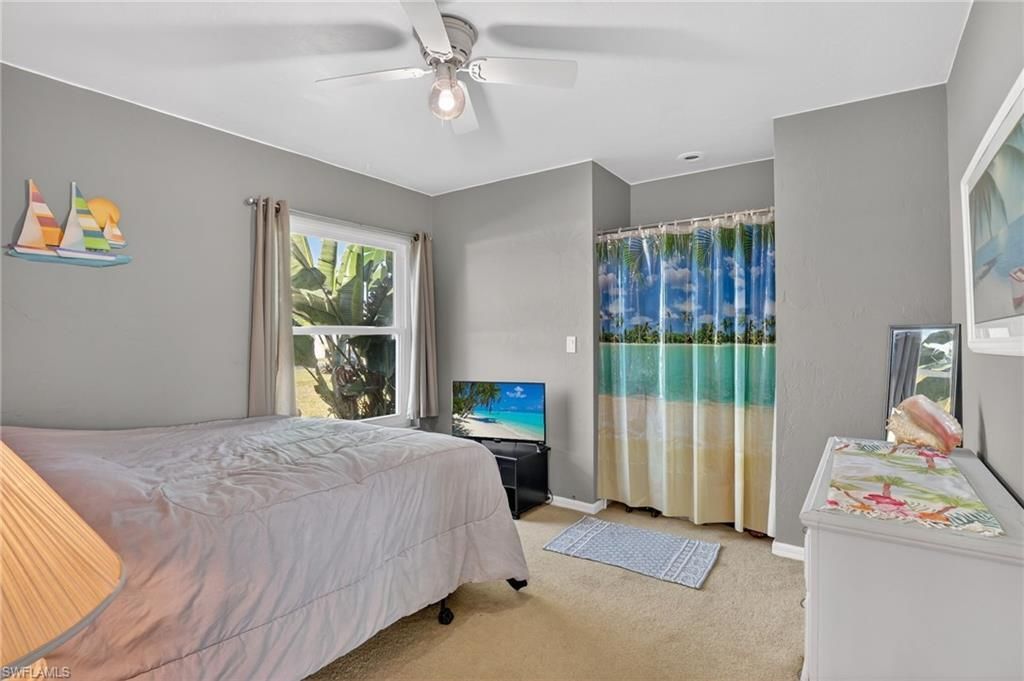 1105 SW 11th Pl, Cape Coral, FL 33991 Photo