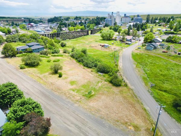 807 & 809 Trestle Drive, CottonWood, ID 83522