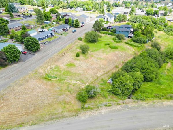 807 & 809 Trestle Drive, CottonWood, ID 83522