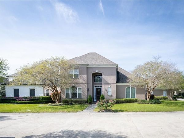 20 ENGLISH TURN Court, New Orleans, LA 70131