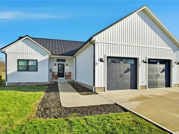 6100 Arnies Drive, Nashport, OH 43830