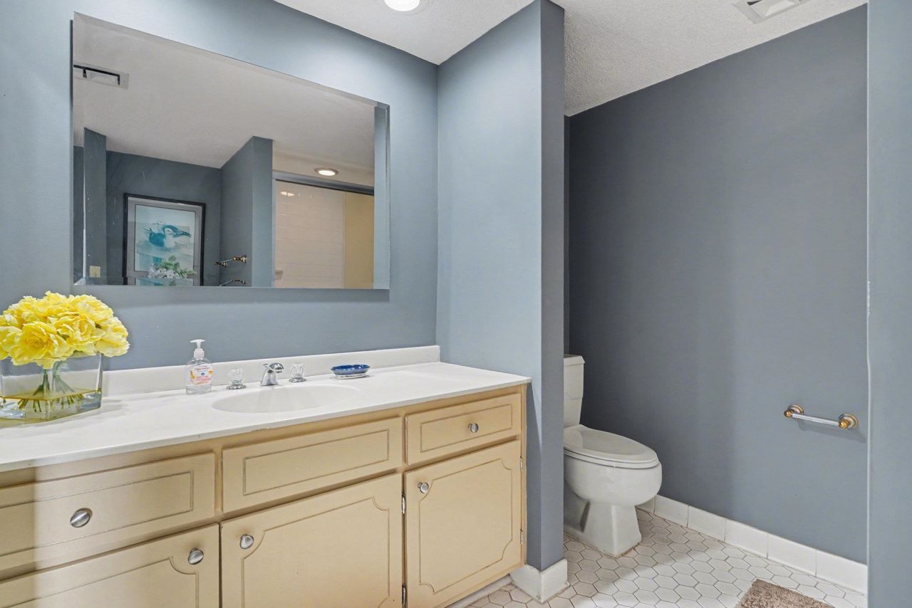 9650 Shore Dr. Photo 22