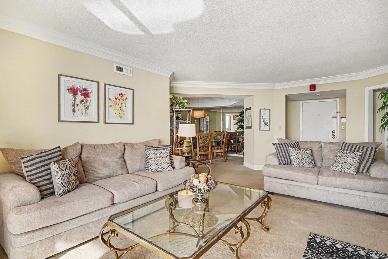 9650 Shore Dr. Photo 5