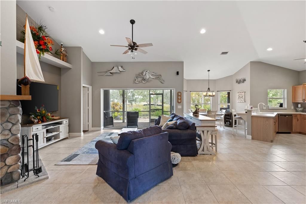 27350 San Carlos Dr, Punta Gorda, FL 33983 Photo