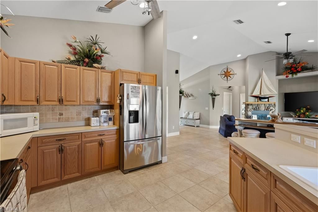 27350 San Carlos Dr, Punta Gorda, FL 33983 Photo