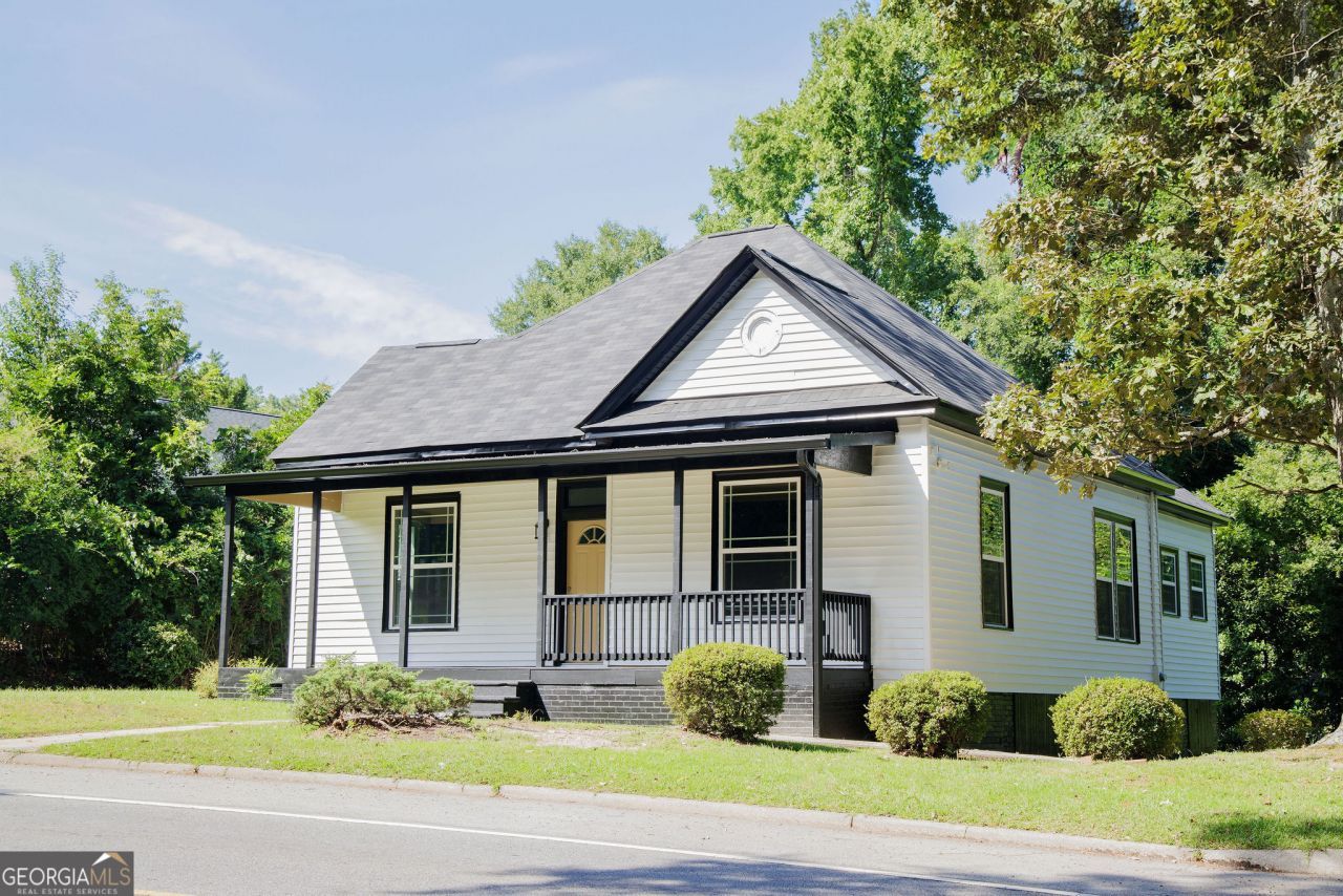 124 W Campbellton Road, Fairburn, GA 30213 Main Photo