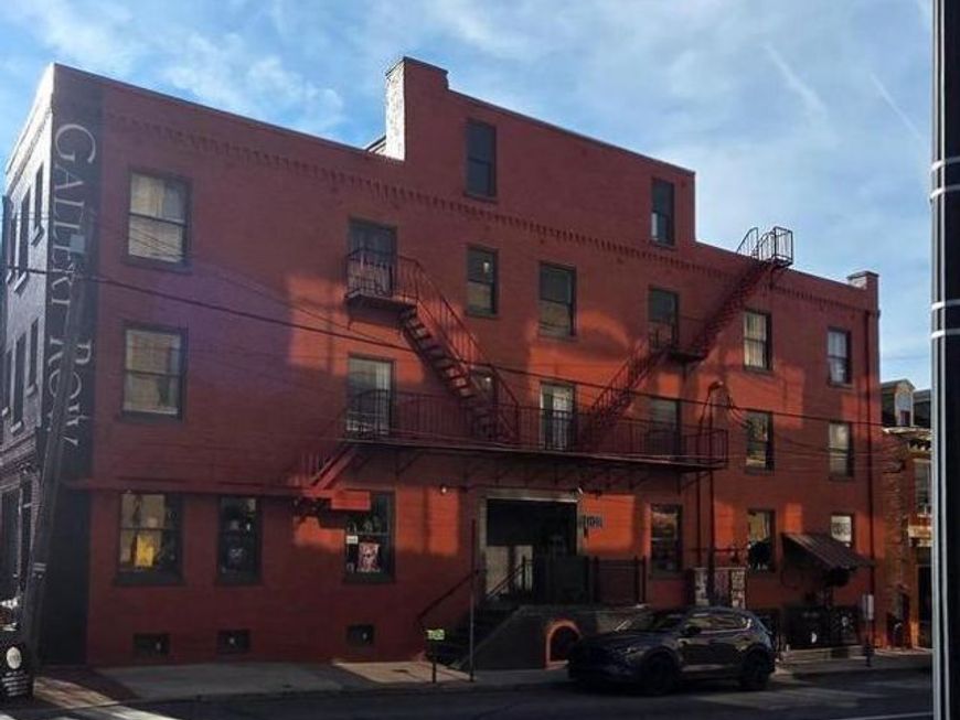 104 W Chestnut Street, Lancaster, PA 17603 Main Photo