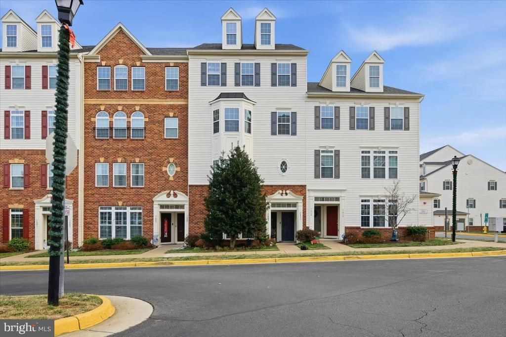 7411 Brunson Circle, Gainesville, VA 20155 Main Photo