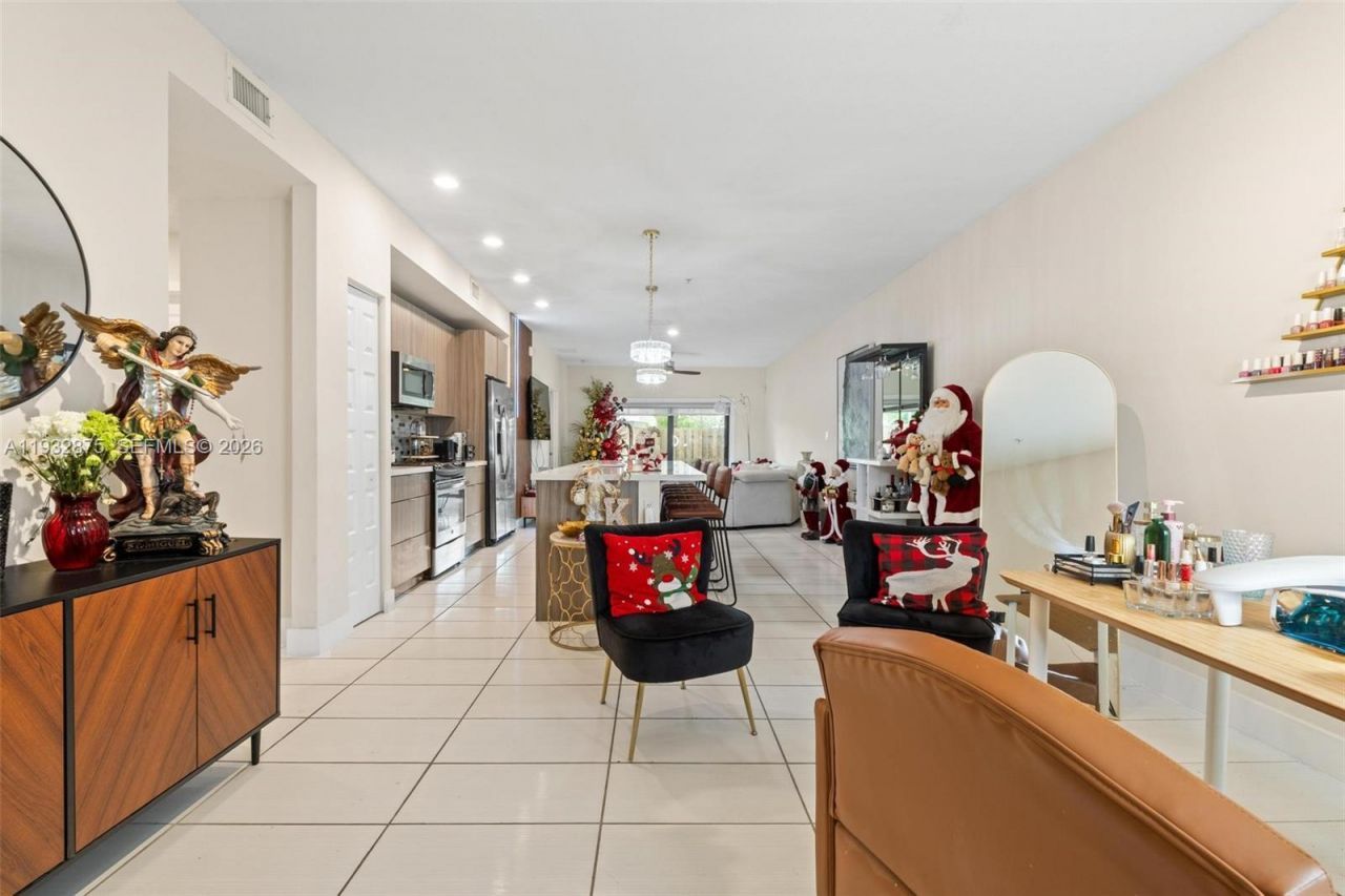 7809 NW 104th Ave, Unit 1, Doral, FL 33178 Photo