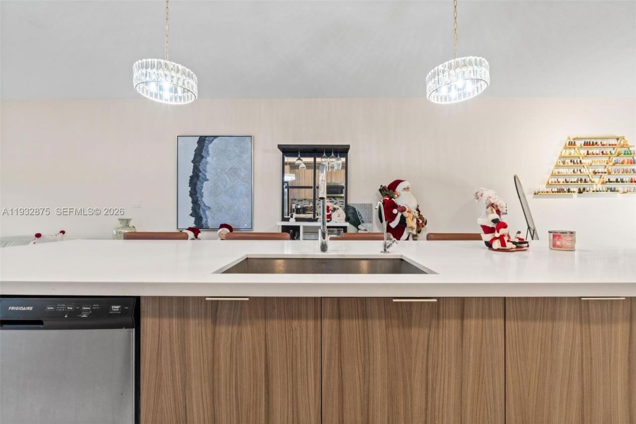 7809 NW 104th Ave, Unit 1, Doral, FL 33178 Photo