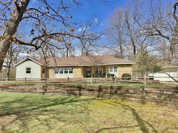 905 White Oak Drive, South Bend, IN 46617