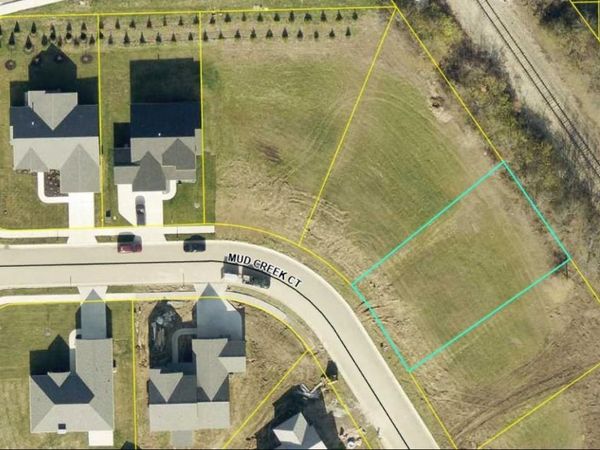 1949 Mud Creek Court, West Lafayette, IN 47906