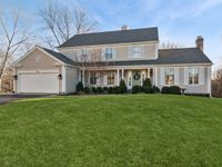 129 KNOCKDERRY Lane, Inverness, IL 60067 primary photo