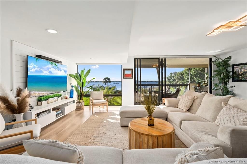 625 NW North River Drive, Unit 205, Stuart, FL 34994 Photo