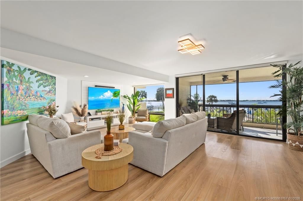 625 NW North River Drive, Unit 205, Stuart, FL 34994 Photo