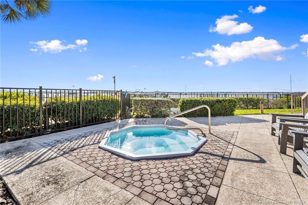 625 NW North River Drive, Unit 205, Stuart, FL 34994 Photo