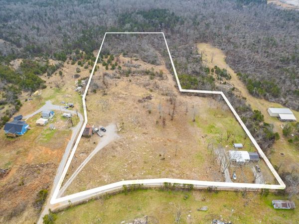 5036 Kedron Rd , Columbia, TN 38401