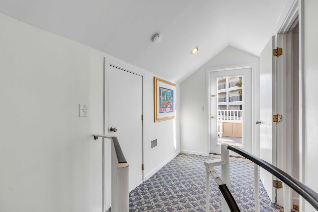 9000 Palmetto Drive Photo 22