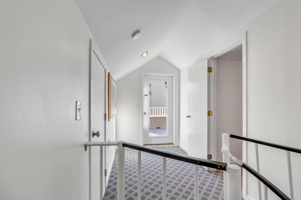 9000 Palmetto Drive Photo 23