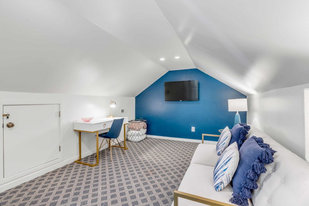 9000 Palmetto Drive Photo 25