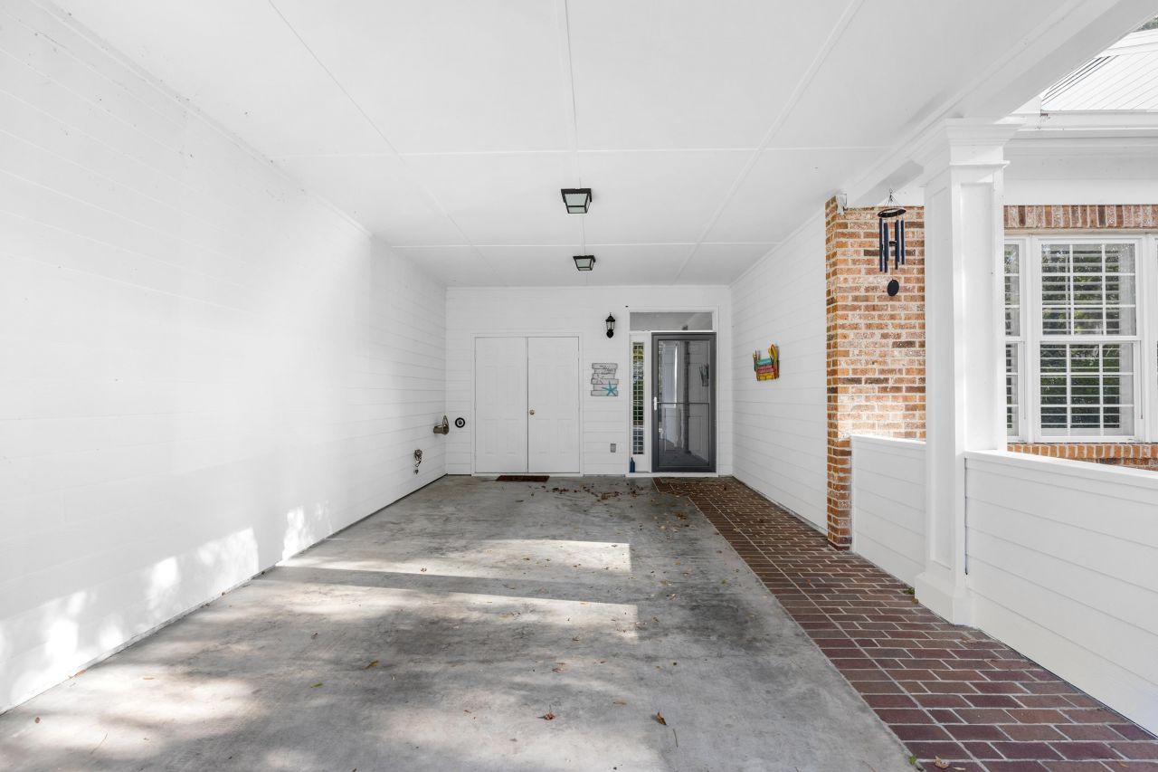 489 Golden Bear Dr. Photo 26