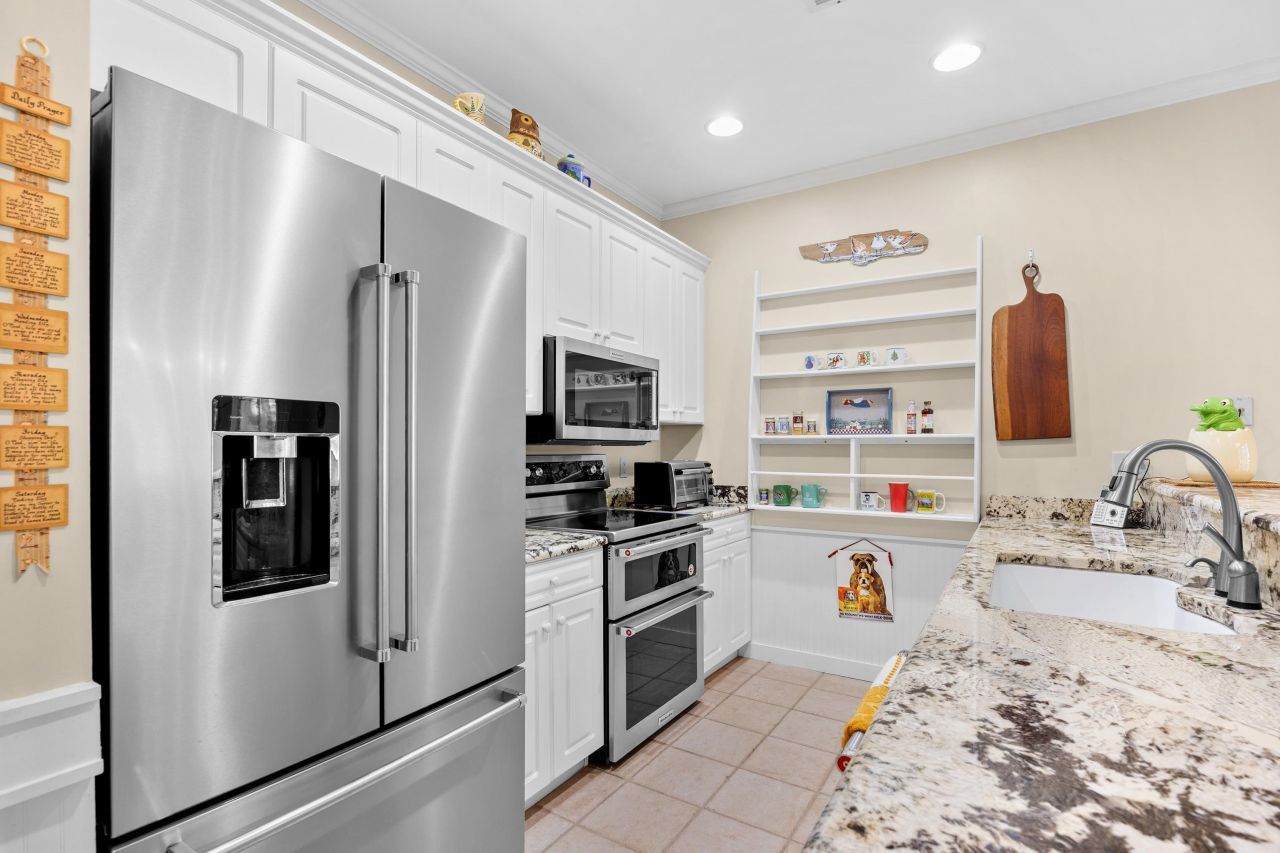 489 Golden Bear Dr. Photo 4