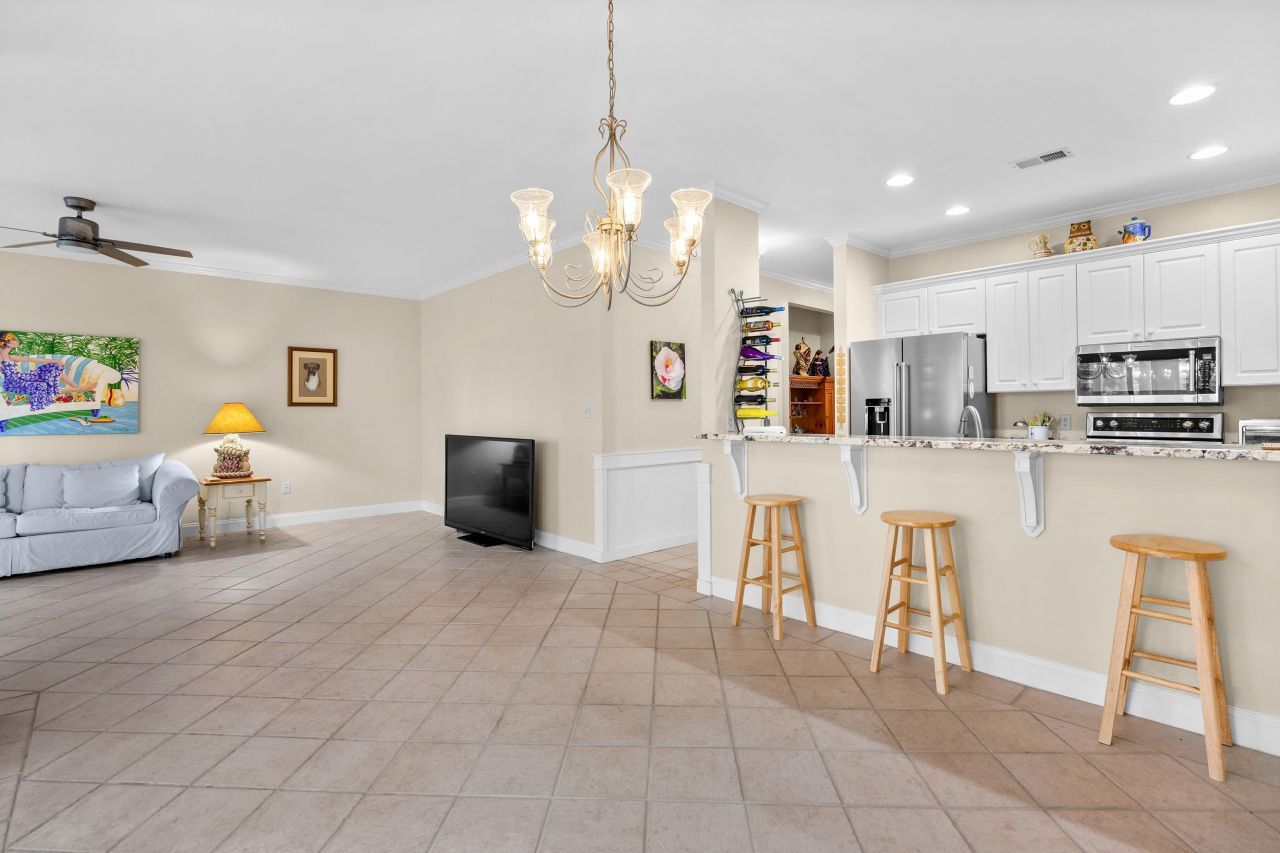 489 Golden Bear Dr. Photo 7