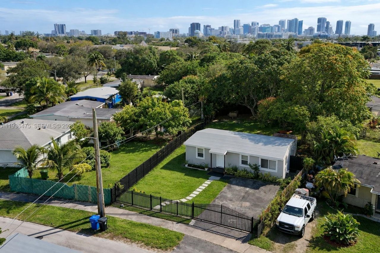 1032 NW 11th Pl, Fort Lauderdale, FL 33311 Photo