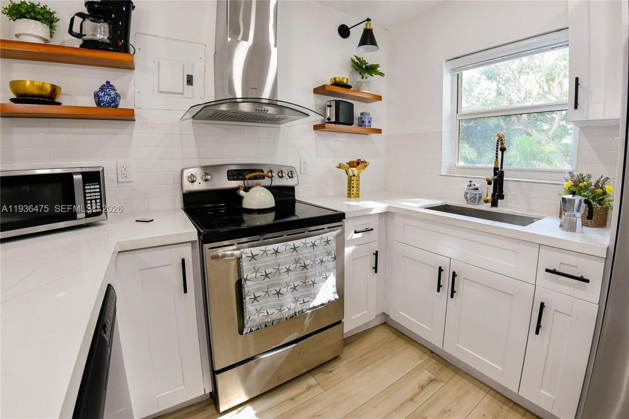 1032 NW 11th Pl, Fort Lauderdale, FL 33311 Photo