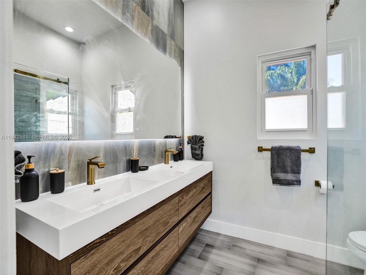 1128 Tyler St, Hollywood, FL 33019 Photo