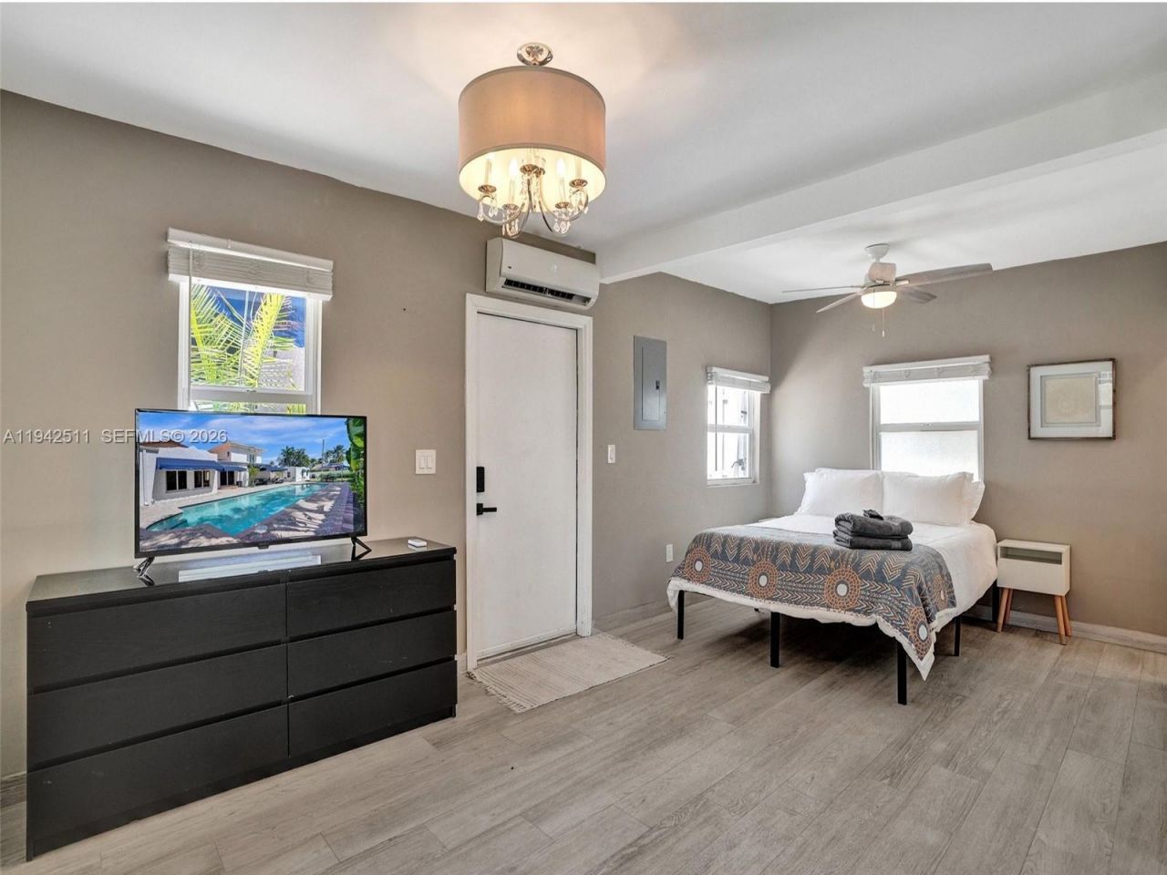 1128 Tyler St, Hollywood, FL 33019 Photo