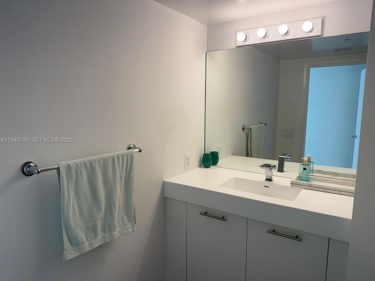 41 SE 5th St, Unit 2010, Miami, FL 33131 Photo