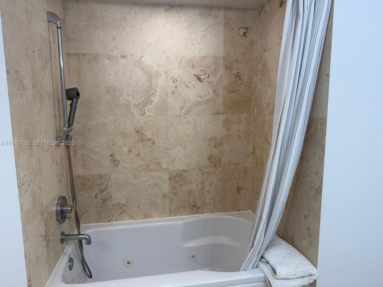 41 SE 5th St, Unit 2010, Miami, FL 33131 Photo