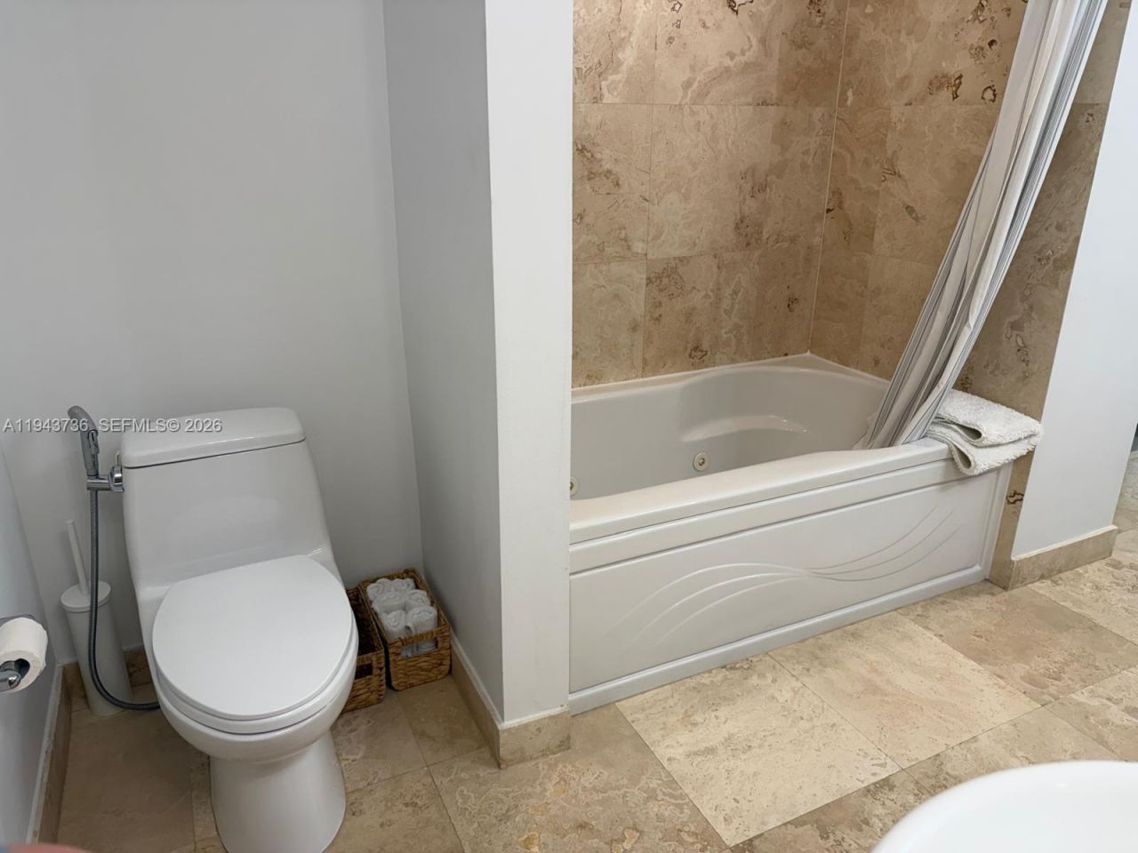 41 SE 5th St, Unit 2010, Miami, FL 33131 Photo