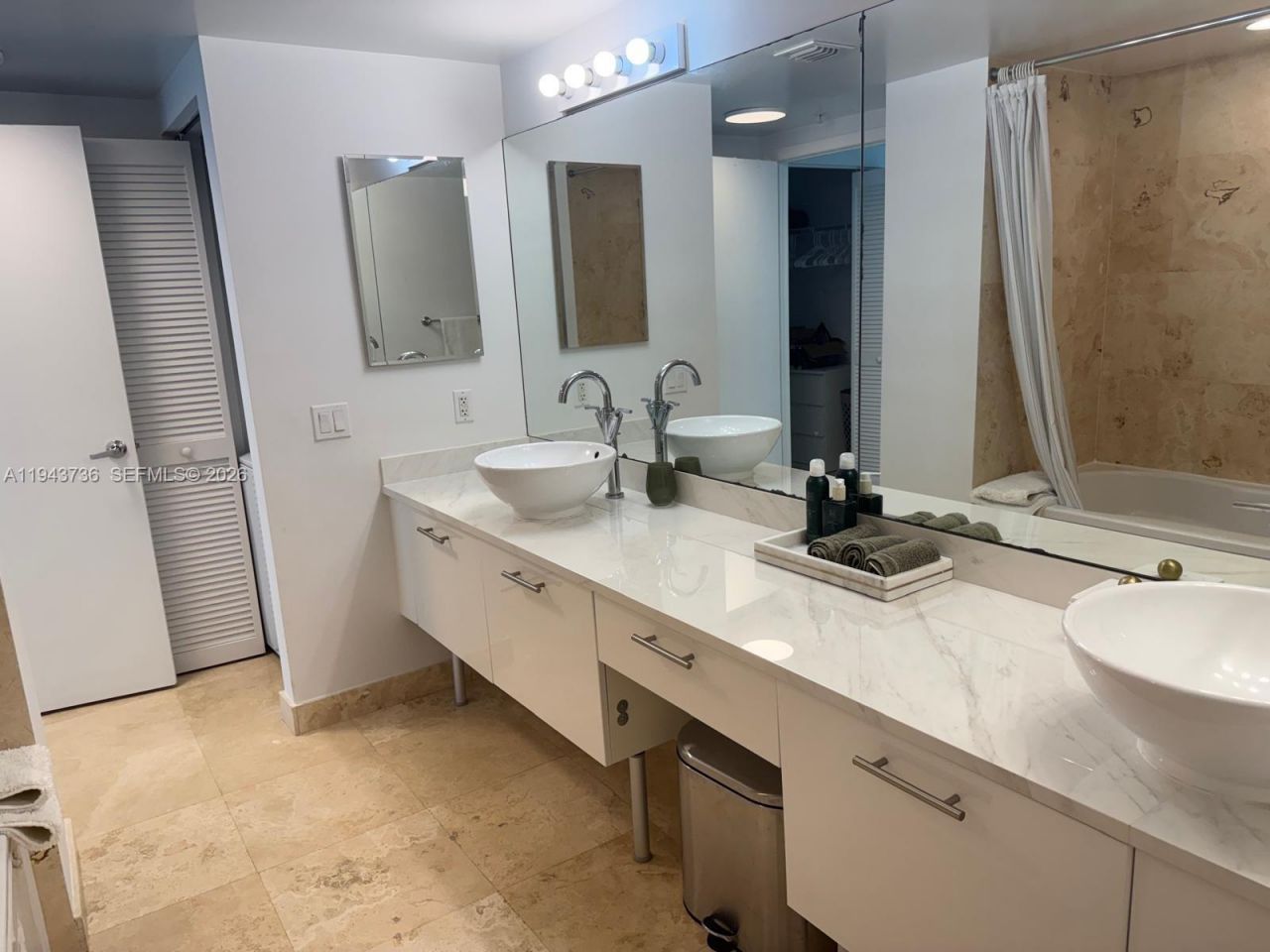 41 SE 5th St, Unit 2010, Miami, FL 33131 Photo