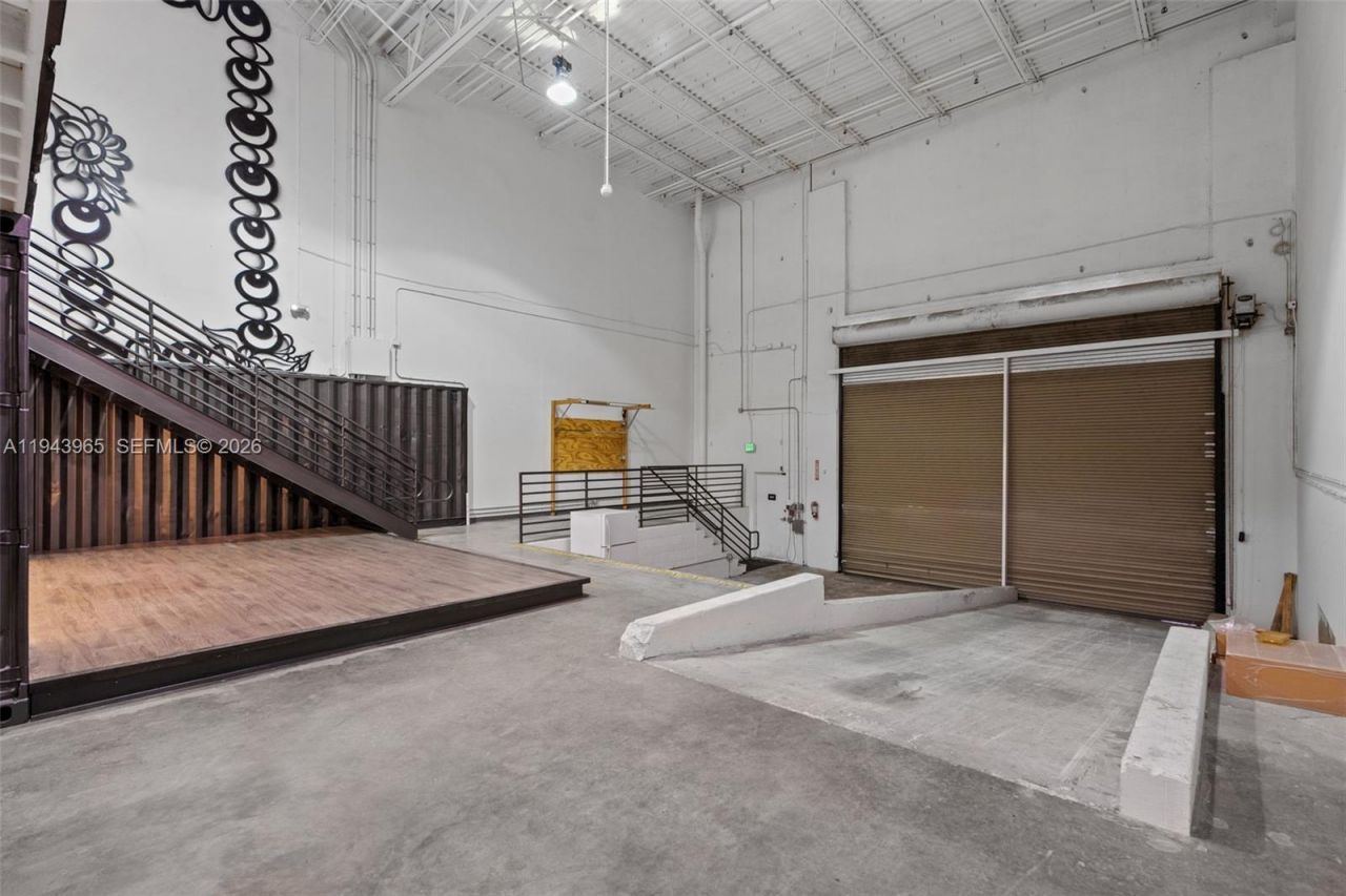 7620 NW 25th St, Unit 3, Miami, FL 33122 Photo