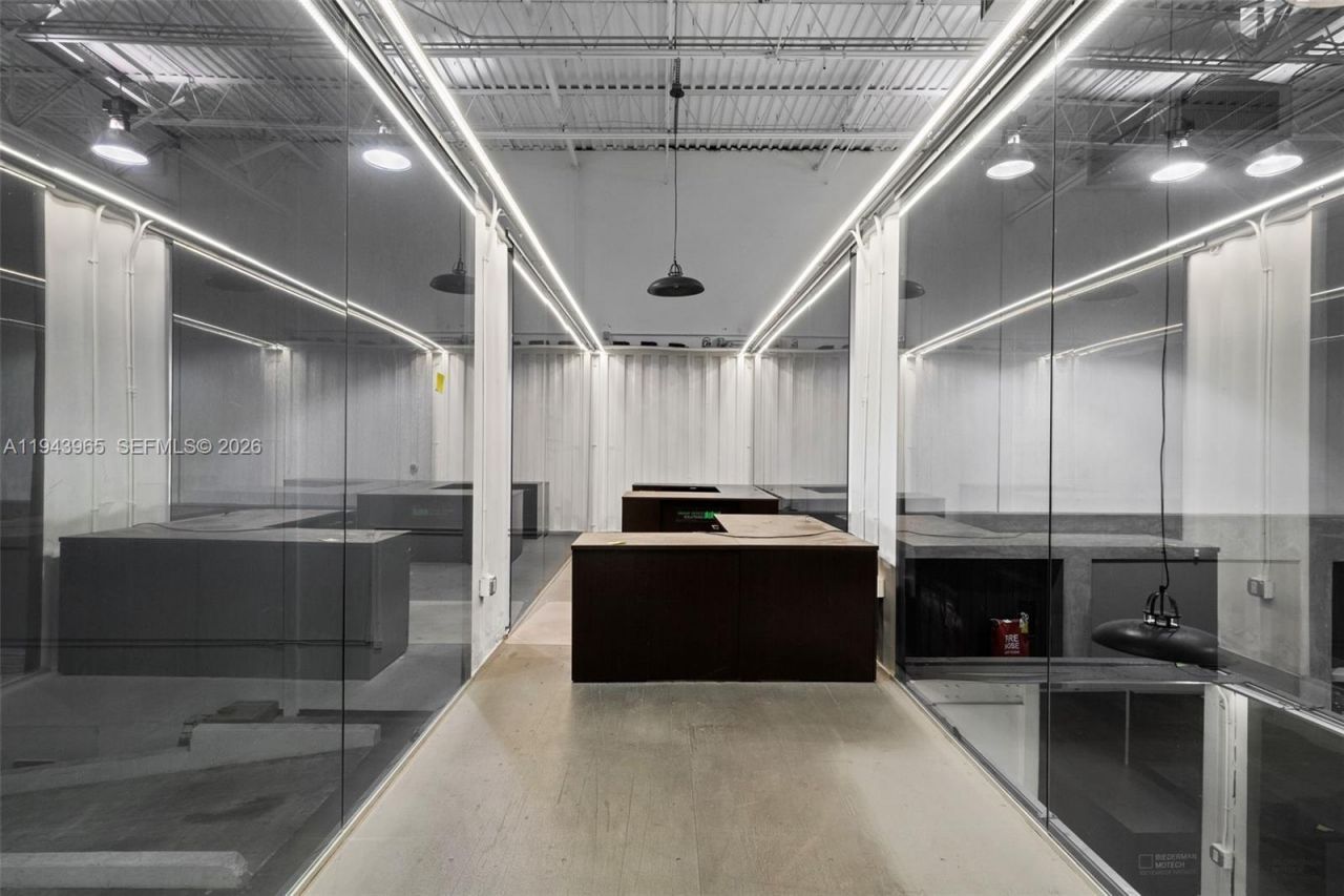 7620 NW 25th St, Unit 3, Miami, FL 33122 Photo