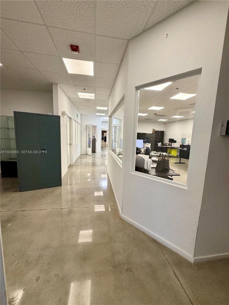 7620 NW 25th St, Unit 3, Miami, FL 33122 Photo